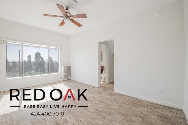 Photo - 932 Irolo St Unit 403