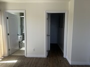Photo - 16723 Victory Blvd