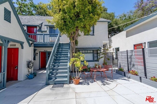 Photo - 2628 Beachwood Dr