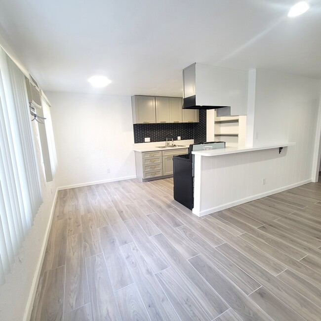 Photo - 3901 Green Ave Unit B