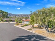 Photo - 10 Whittier Ct