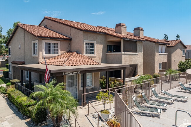 Building Photo - 619 E. Riverside Dr.