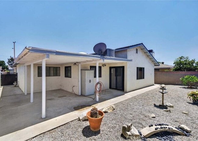 Photo - 21213 Budlong Ave