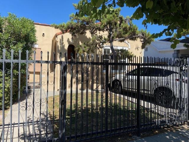 Photo - 744 N Ridgewood Pl