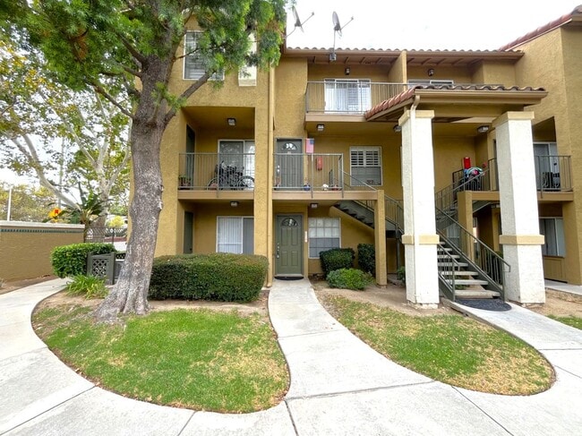 Photo - 1 bed, 1 bath located in Corona!