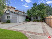 Photo - 23109 Mariano St