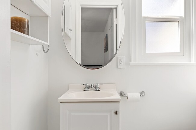 Photo - 515 Landfair Ave Unit Single Room 4 - 4