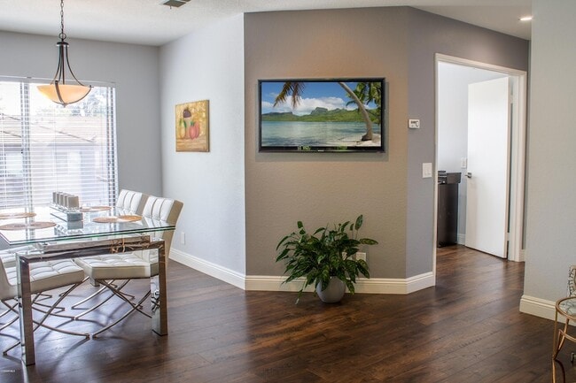 Photo - 522 Via Colinas