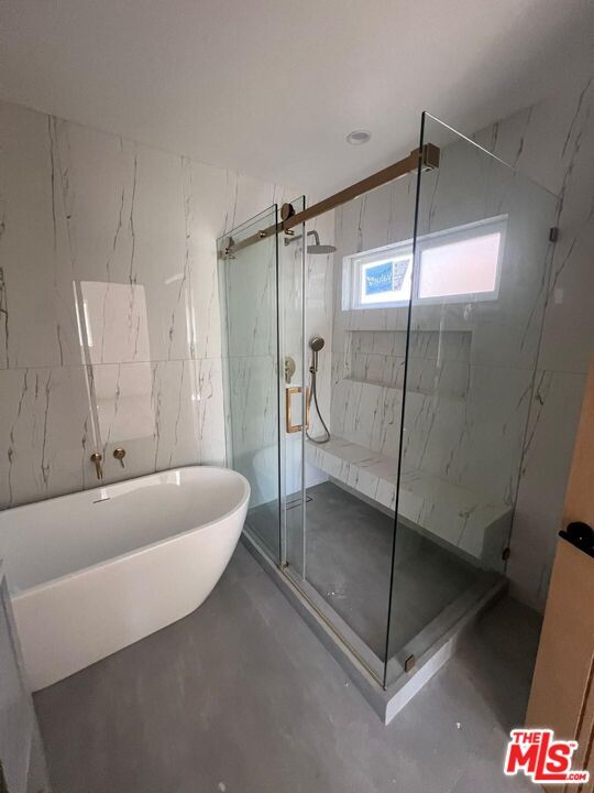 Photo - 7669 Beeman Ave