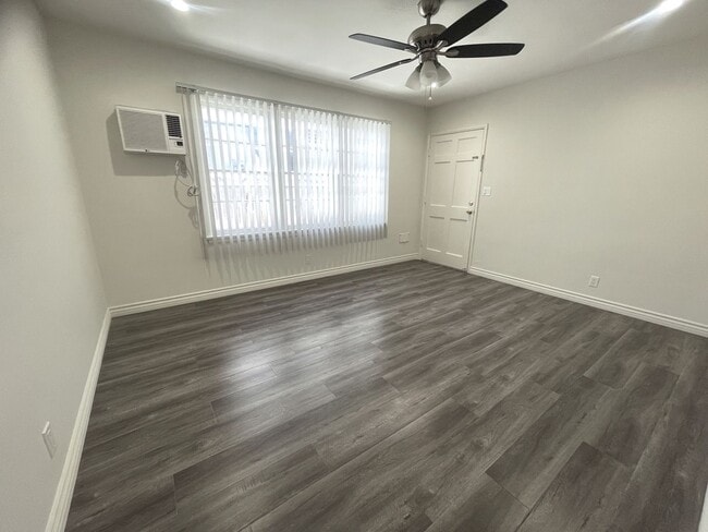 Building Photo - 3757 S Bentley Ave Unit 3759