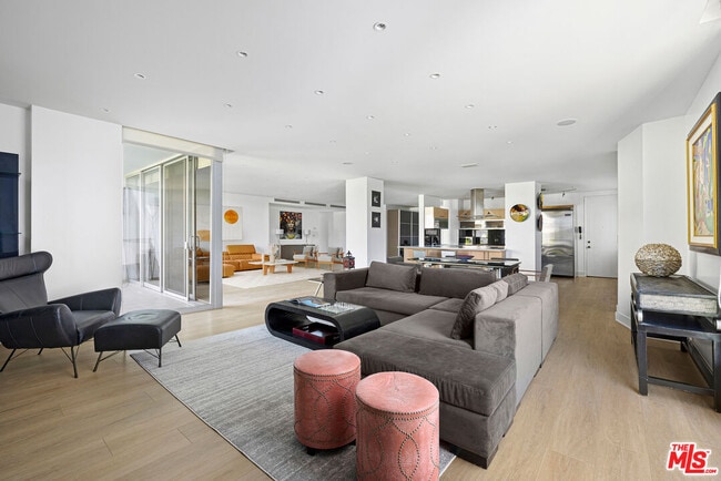 Photo - 1100 Alta Loma Rd Unit 701