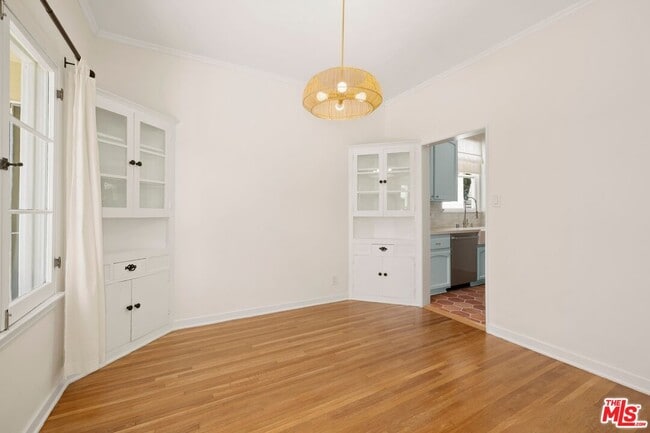 Photo - 2011 Beachwood Dr