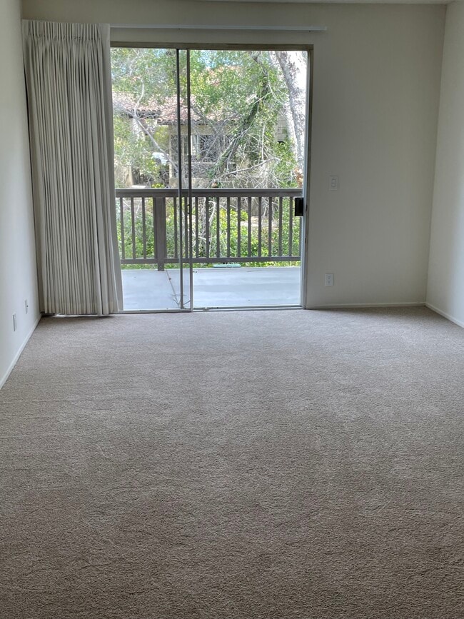 Main Bedroom - Los Robles - Senior 55+