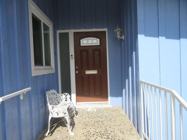 Photo - 13235 Cumpston St