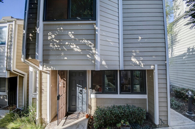 Photo - 11 Seamist Ct