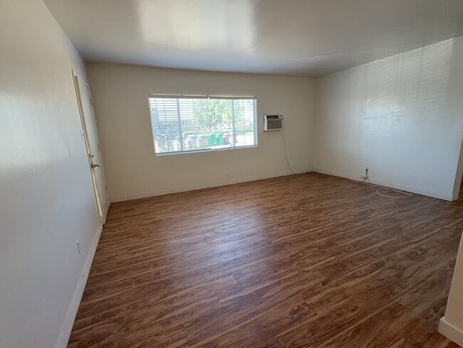 Photo - 2 Bedroom 1 Bath Duplex