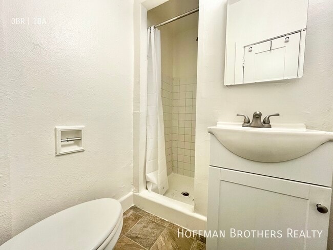 Photo - 1735 N Gramercy Pl Unit 104