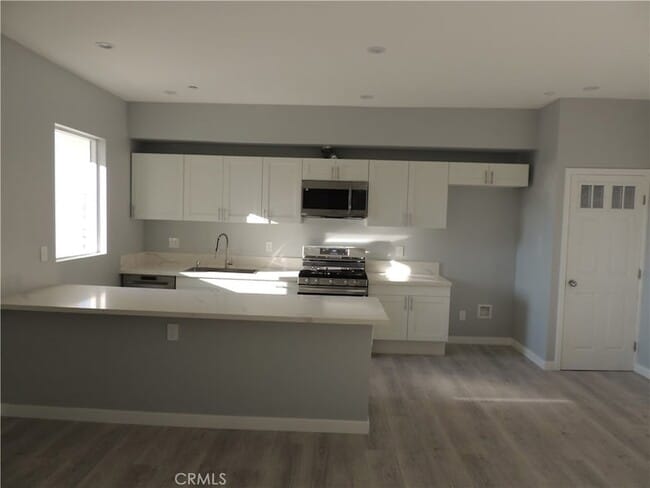 Photo - 22735 Del Valle St Unit 7