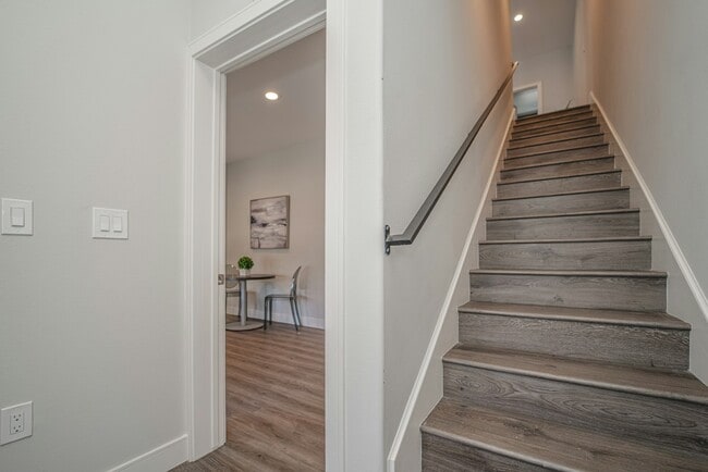 Photo - 4532 St Charles Pl