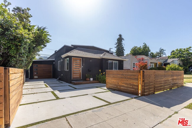 Photo - 4114 Edenhurst Ave