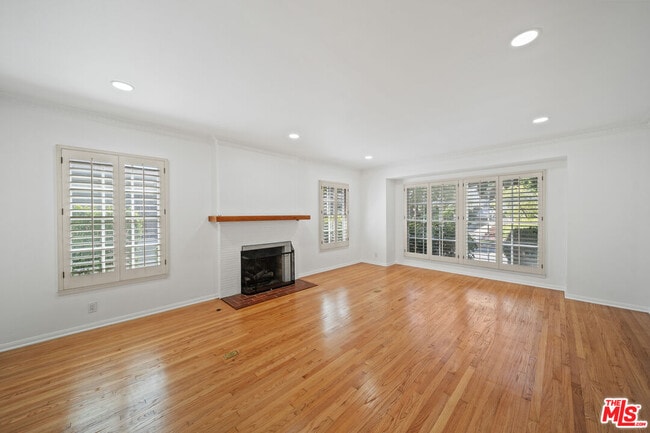 Photo - 2124 Hillsboro Ave