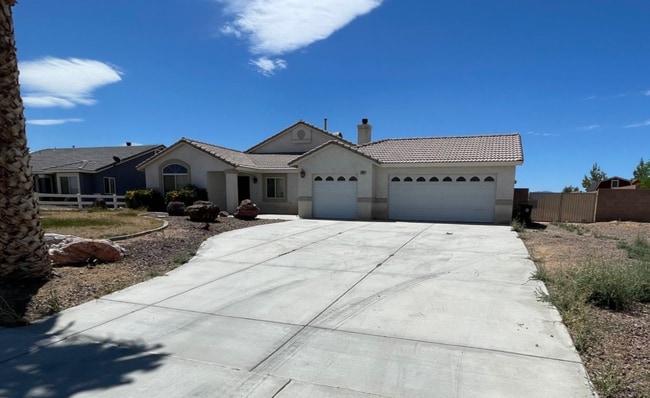 Building Photo - THE VINEYARDS IN APPLE VALLEY!!