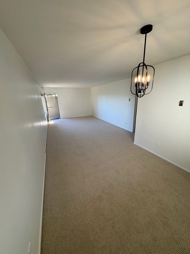 Photo - 521 E Arrellaga St Unit 11