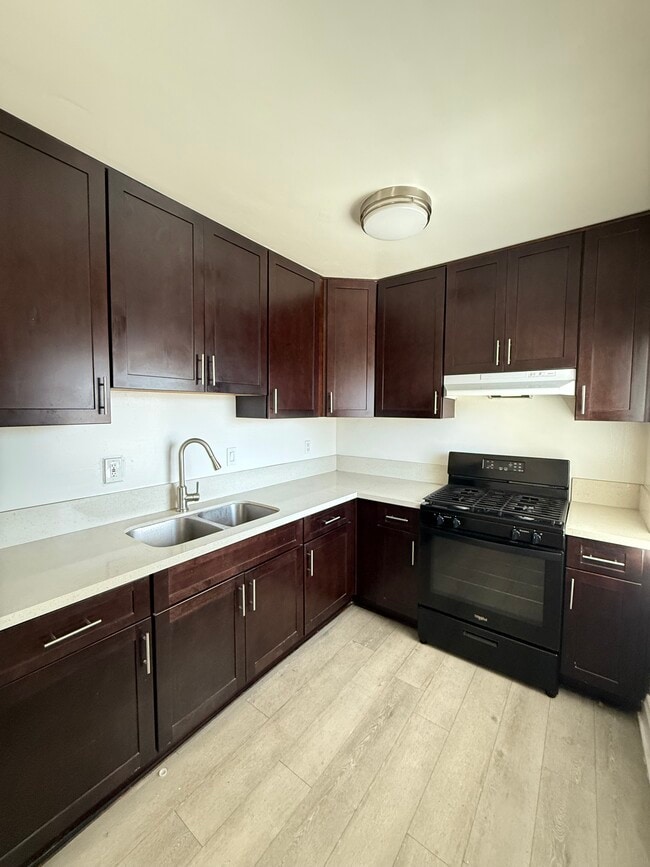 Photo - 2019 W Martin Luther King Jr Blvd Unit 2019