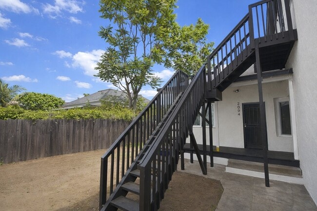 Photo - 2096 Franklin Ave