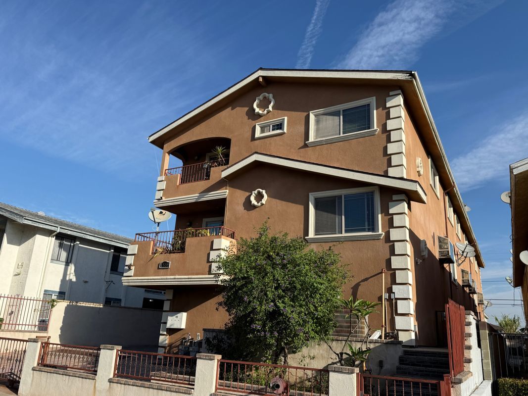 Photo - 1559 W 207th St