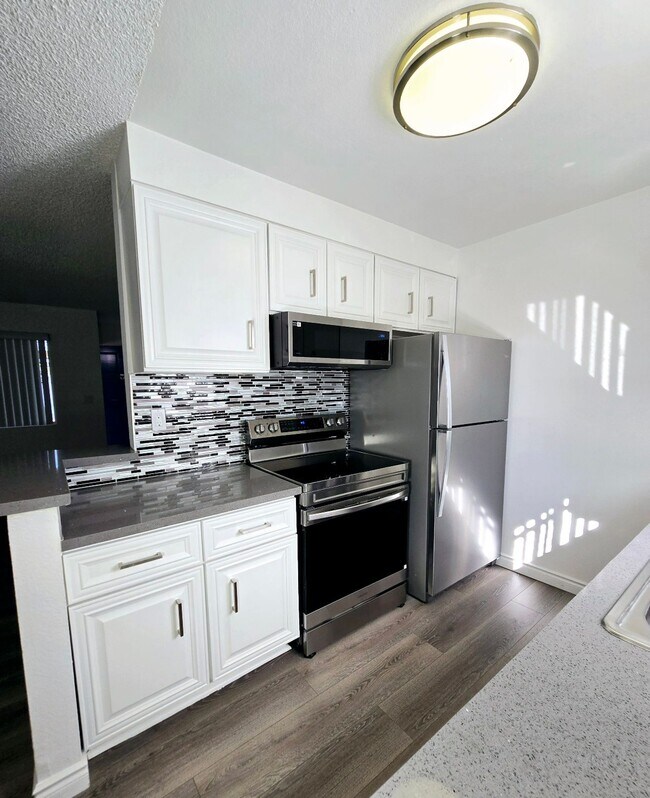 Photo - Harmony Court Apartments