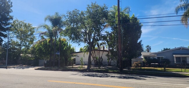 Photo - Oxnard Street Apartments