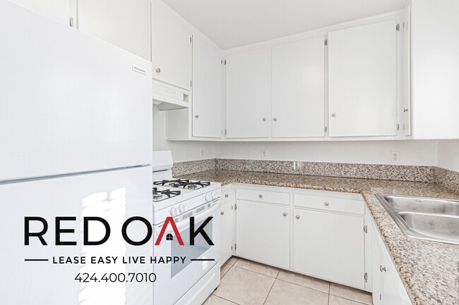 Photo - 4838 Hazeltine Ave Unit 2