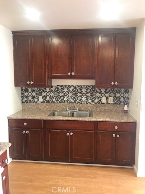 Photo - 524 W 81st St Apartment