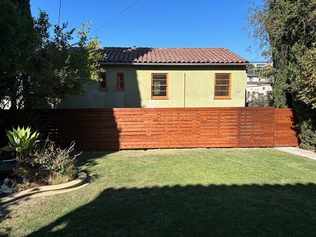 Photo - 1425 Allison Ave Unit 1425