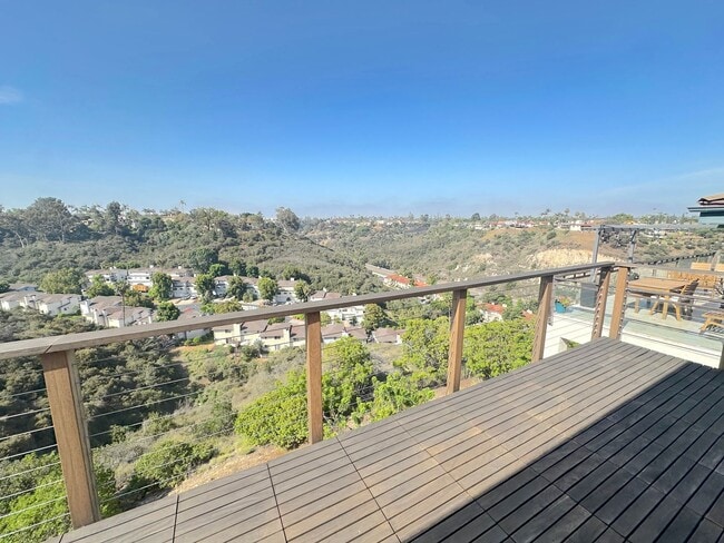 Stunning Hillside Home with Expansive View... - Stunning Hillside Home with Expansive View...
