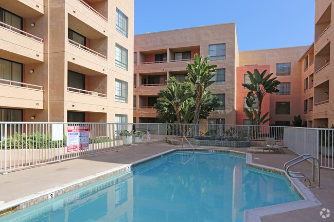 Pool - Market Street Square