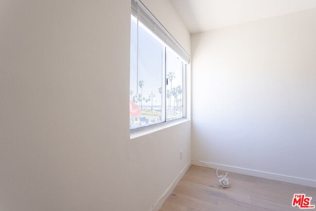 Photo - 1313 Ocean Front Walk Unit 18