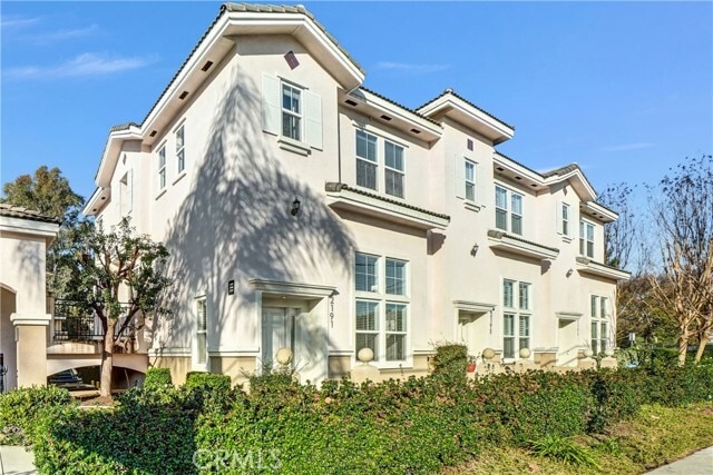 Photo - 2191 Associated Rd