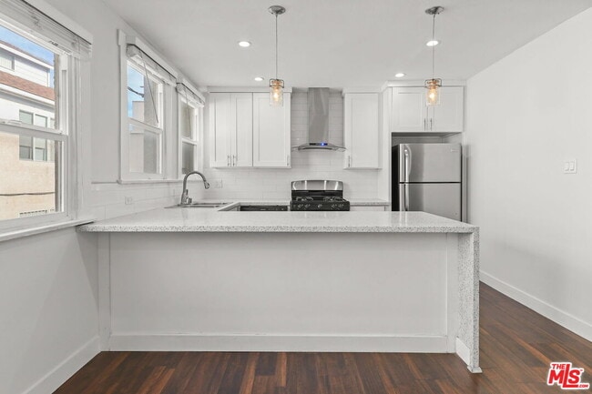 Photo - 1756 N La Brea Ave Unit 1/2