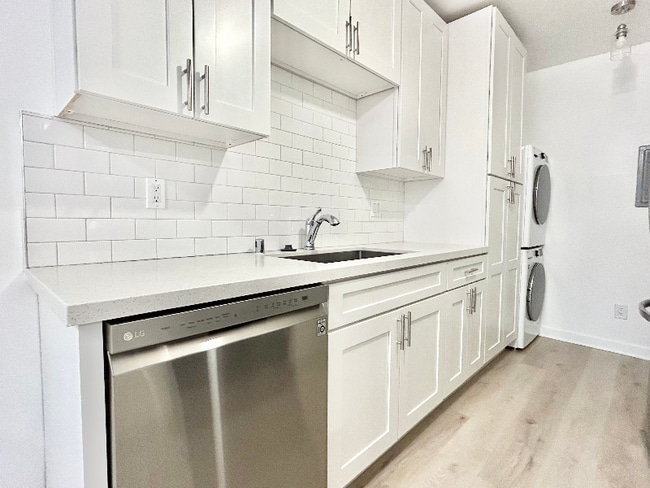 Photo - 1849 S Bentley Ave Unit 104