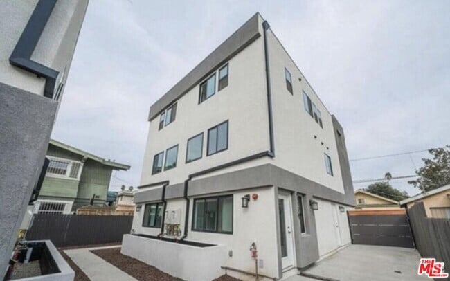Building Photo - 4112 Normandie Ave Rental