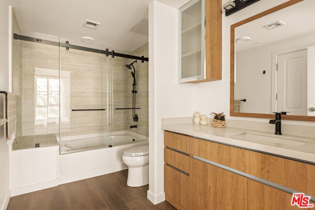 Photo - 1700 S Pacific Coast Hwy Unit 304