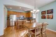 Photo - Beautiful 3 BD, 3.5 BA Detached Townhouse ...