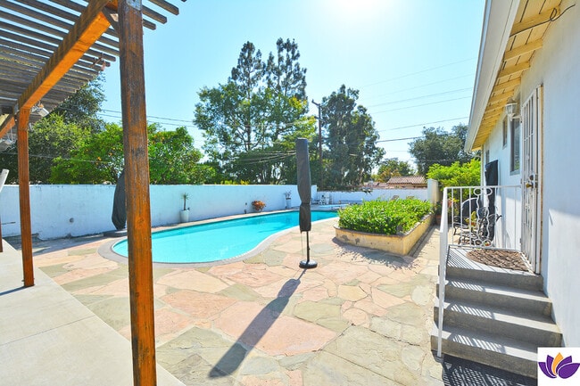 Photo - 1451 Norton Ave Unit B