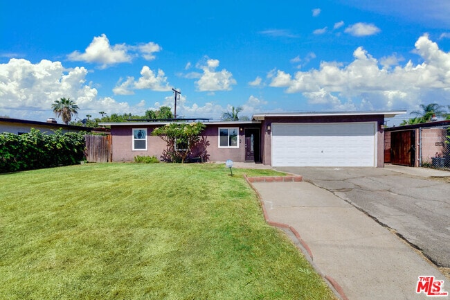 Building Photo - 5633 Cedarglen Dr Rental