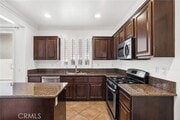 Photo - 279 Sparkleberry Ave