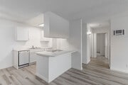 2BR, 1BA - 818SF - 4 - Gramercy Apartments