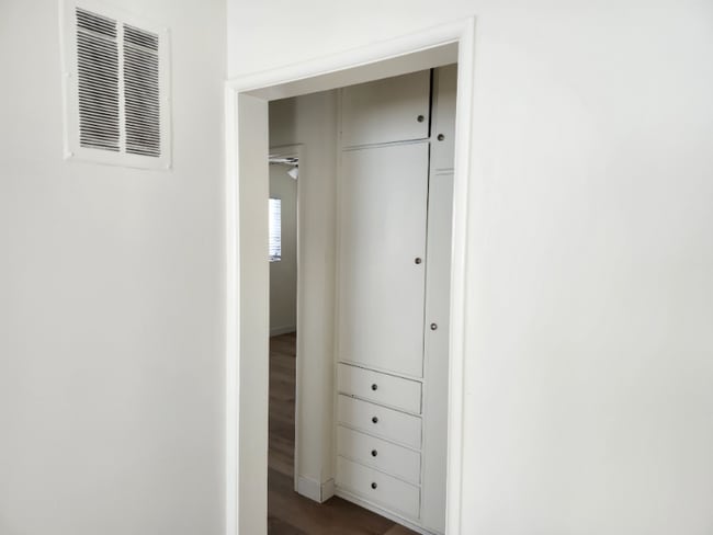 Photo - 1339 N Vista St Unit 3