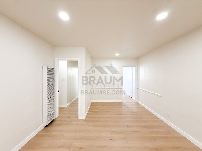 Photo - 7339 Woodman Ave Unit 2